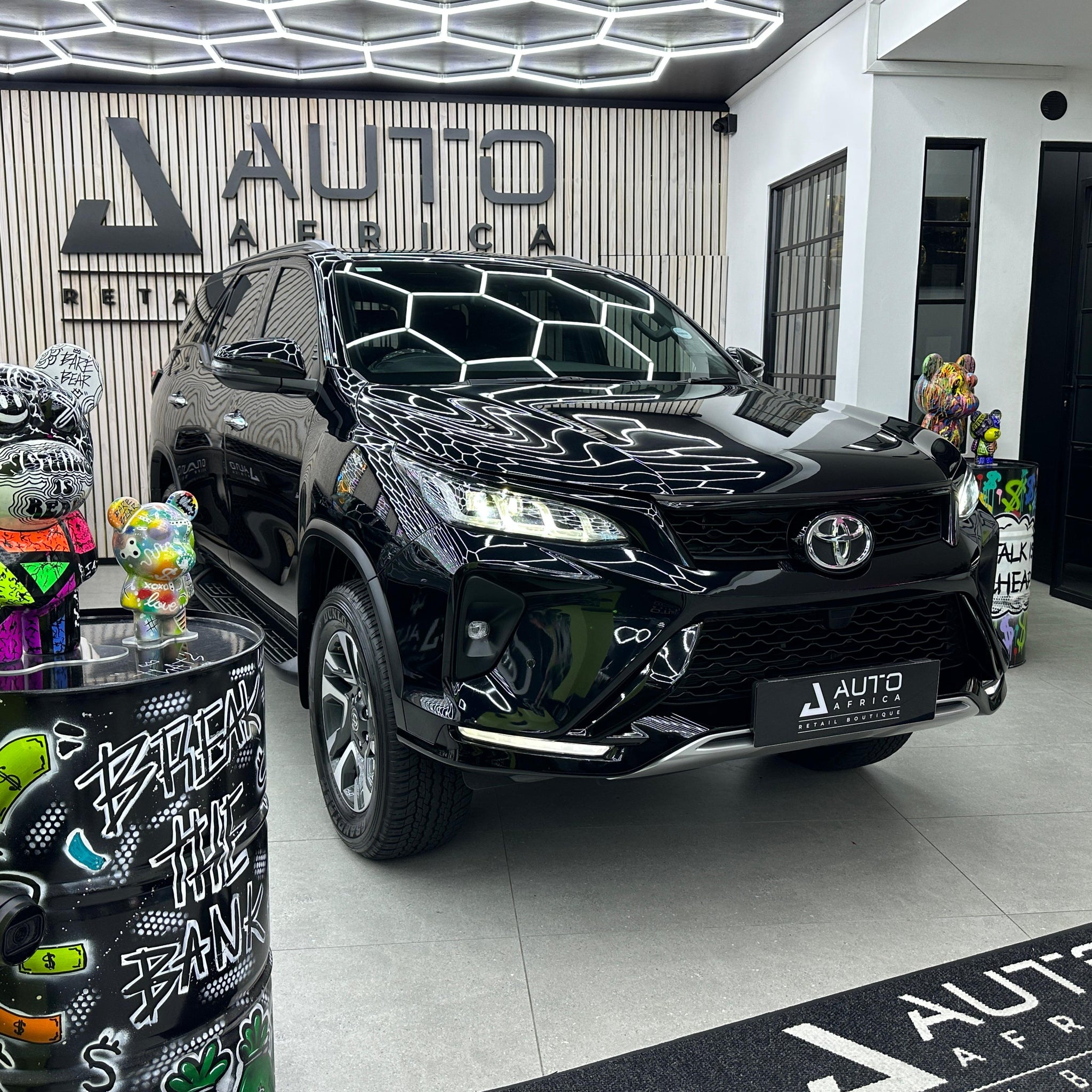 Toyota Fortuner (B6 Armoured)