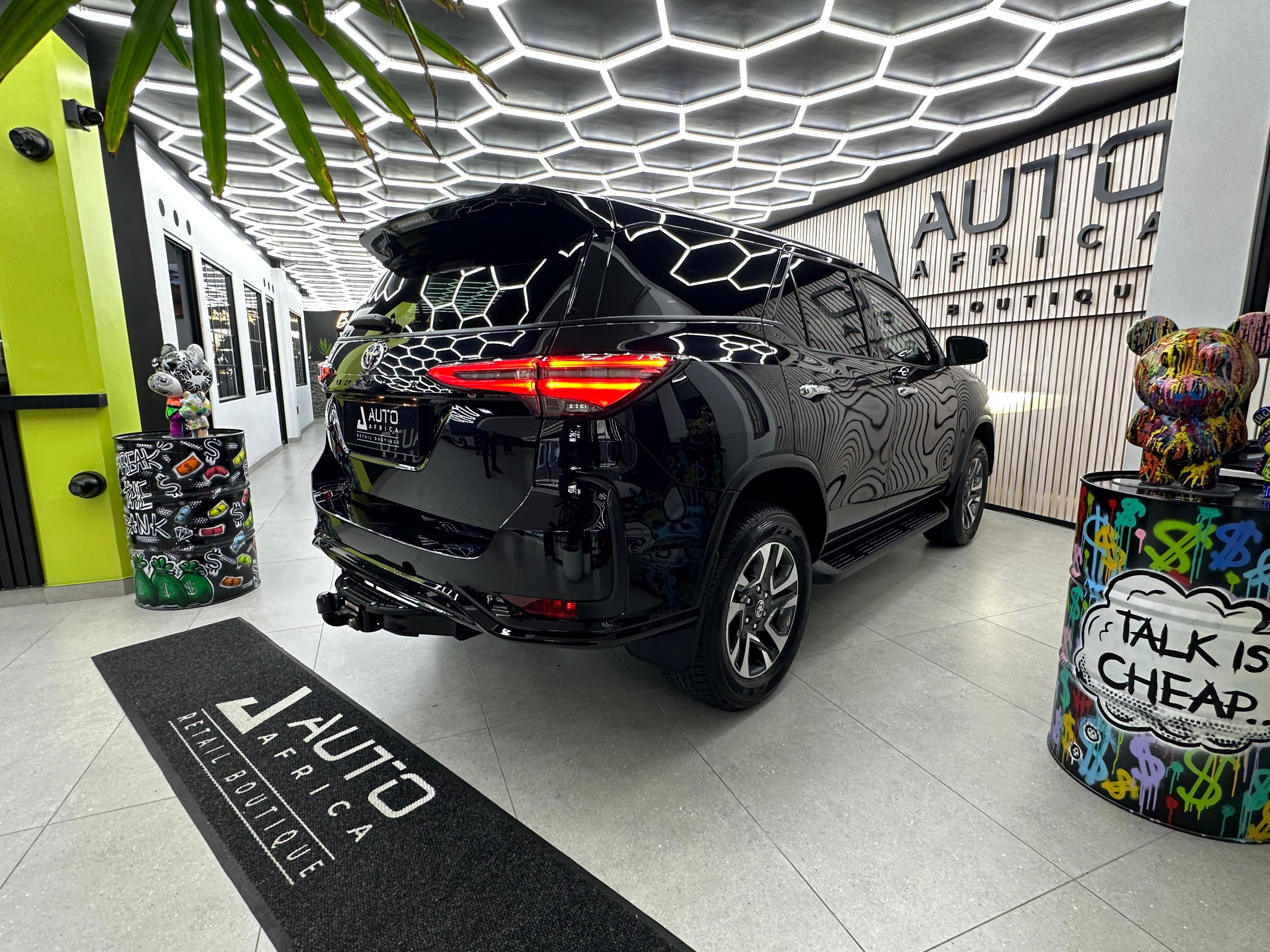 Toyota Fortuner (B6 Armoured)